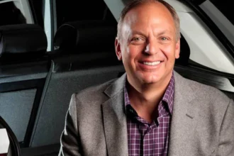 David MacNeil Net Worth